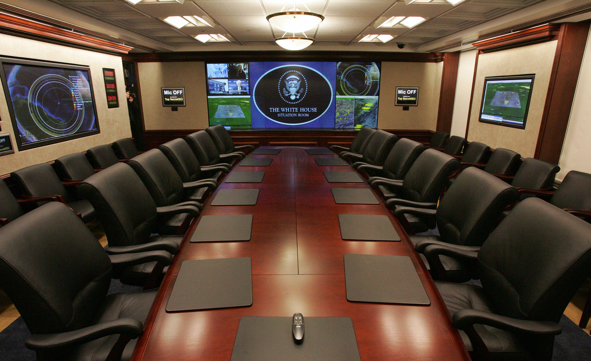 Washington, UNITED STATES: The main conference room is shown inside the Situation Room complex at the White House in Washington, DC, 18 May 2007. In 2006, the Situation Room, where the US president receives security briefings, was renovated with updated technology and allows secure video conferencing with world leaders. AFP PHOTO/SAUL LOEB (Photo credit should read SAUL LOEB/AFP via Getty Images)