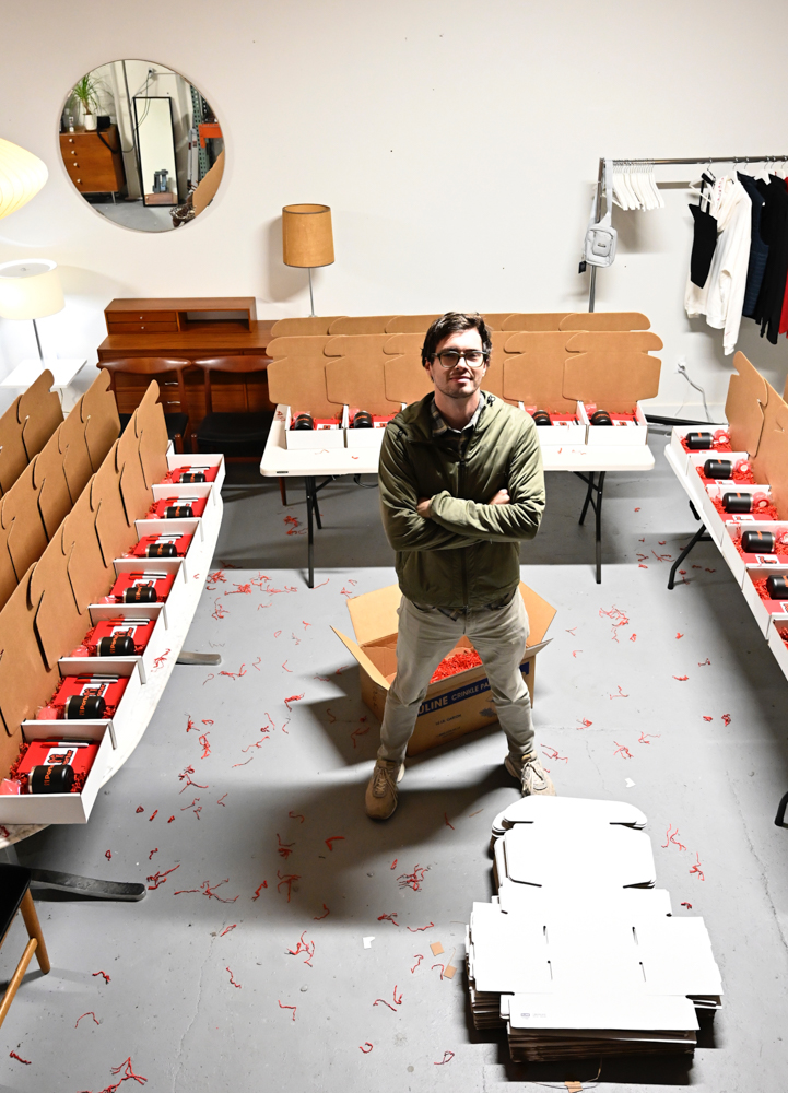 Everest Guerra CEO of stichti in his warehouse